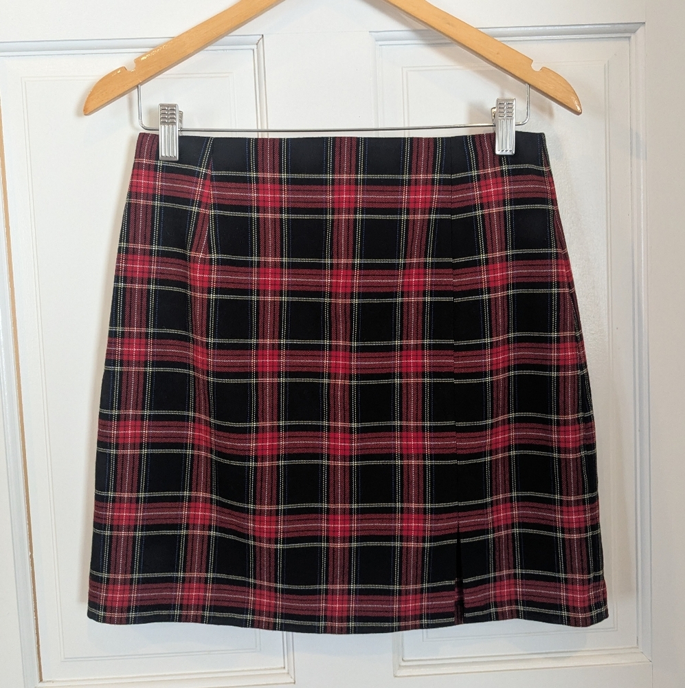 Zara Academia Plaid Women's Holiday Skirt - Red and Black, Medium